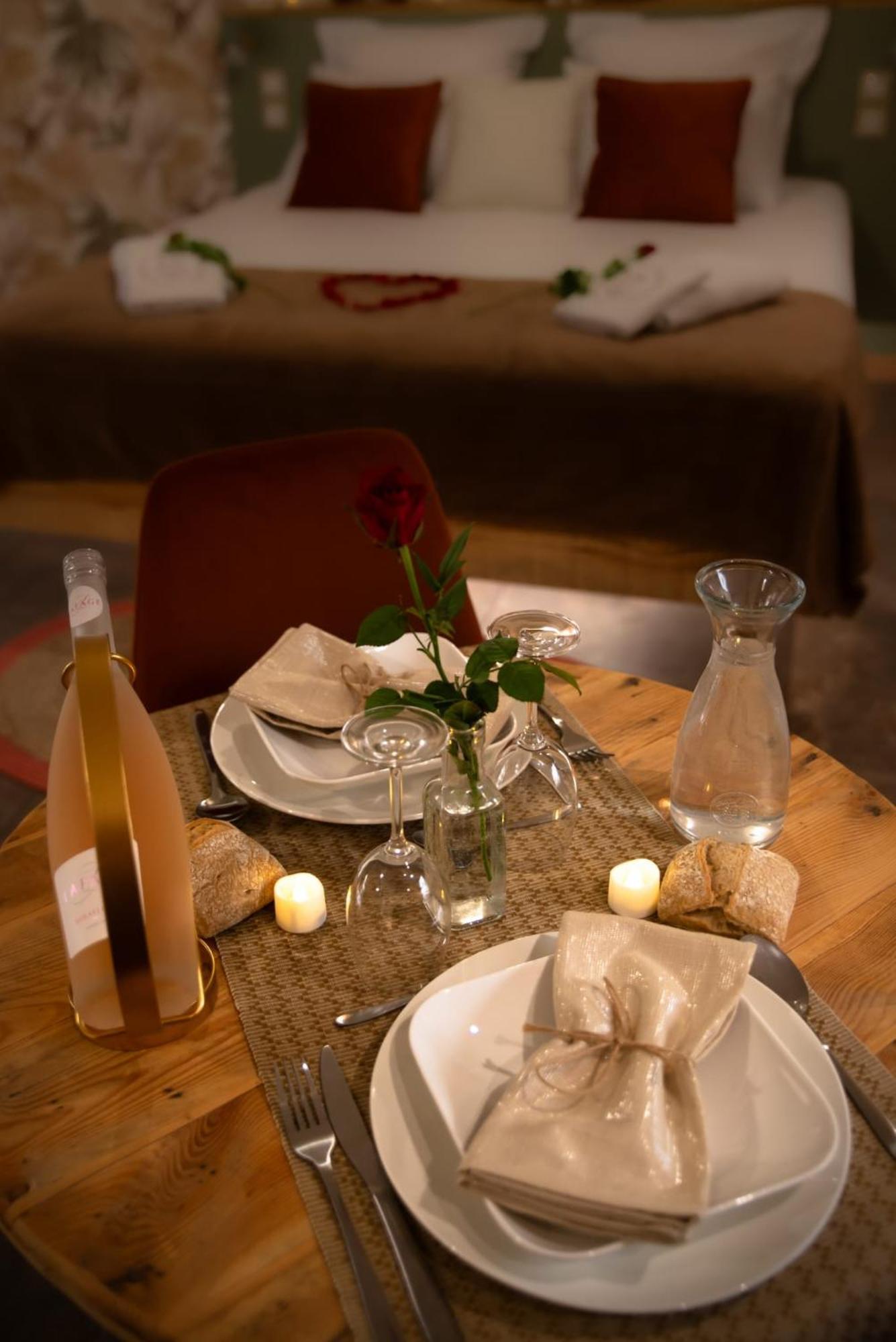 Le Mas Aux Amoureux , Suite Romantique Et Spa Le Barcarès Exteriér fotografie