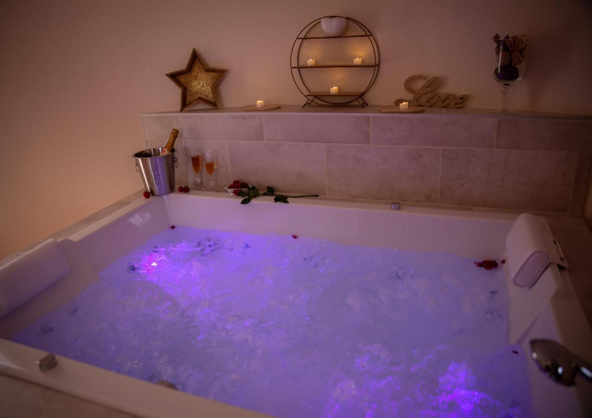 Le Mas Aux Amoureux , Suite Romantique Et Spa Le Barcarès Exteriér fotografie