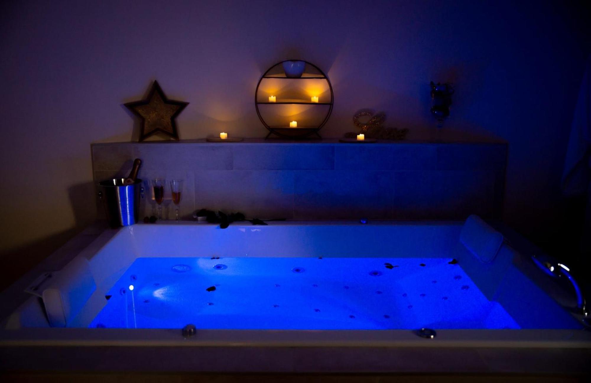 Le Mas Aux Amoureux , Suite Romantique Et Spa Le Barcarès Exteriér fotografie