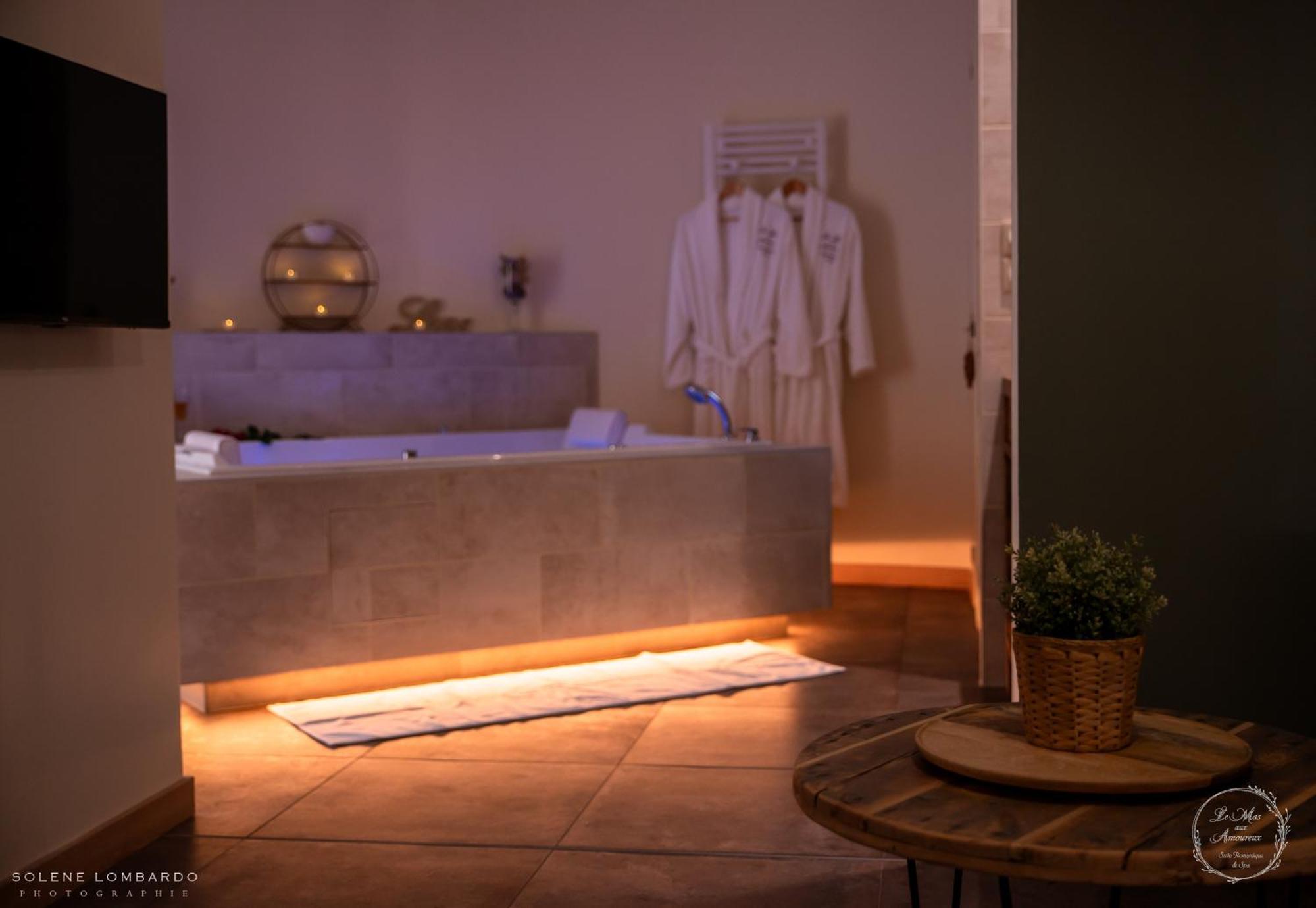 Le Mas Aux Amoureux , Suite Romantique Et Spa Le Barcarès Exteriér fotografie